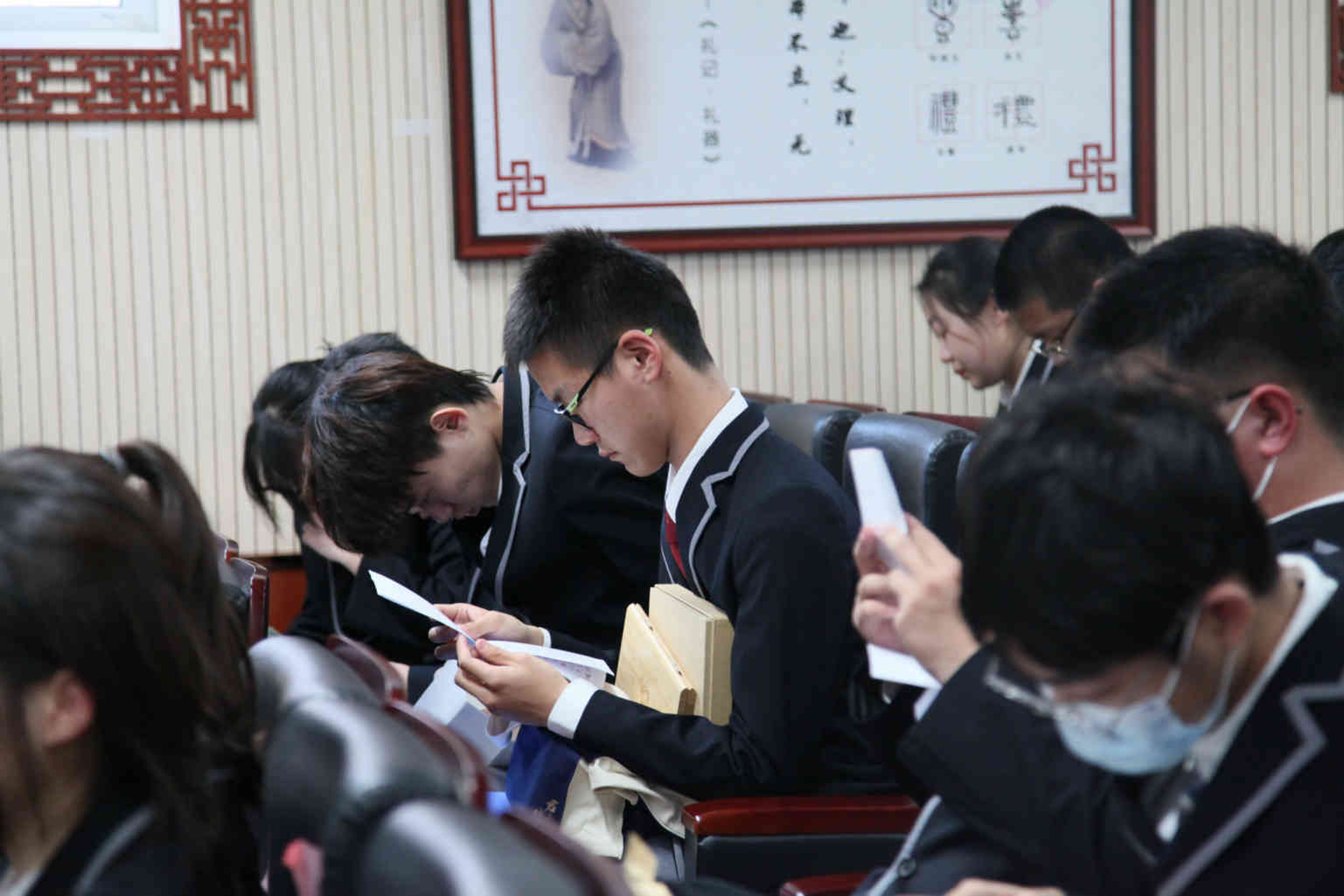 8、鸿雁传书，阅读家书.jpg