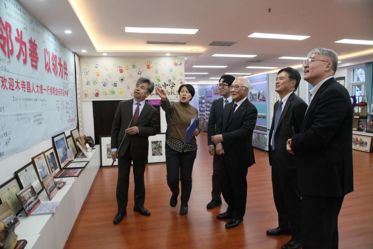 1710901735255013314.jpg 1710901735255013314.jpg