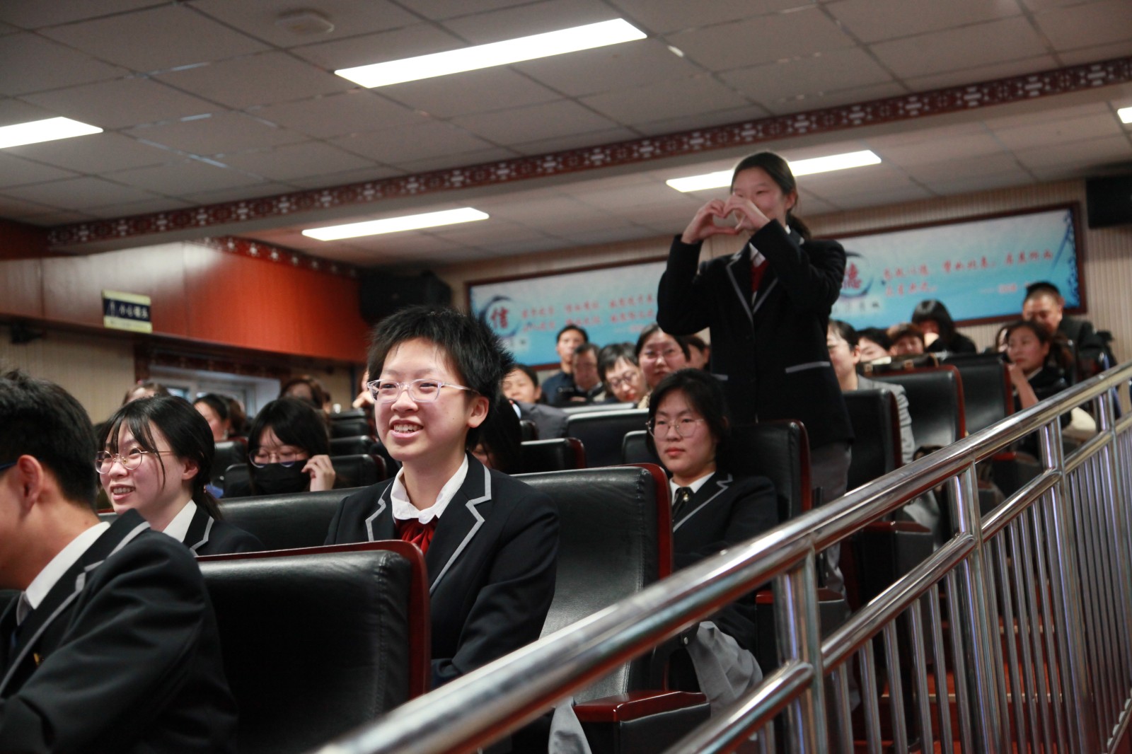 1734659804034059441.jpg 1734659804034059441.jpg