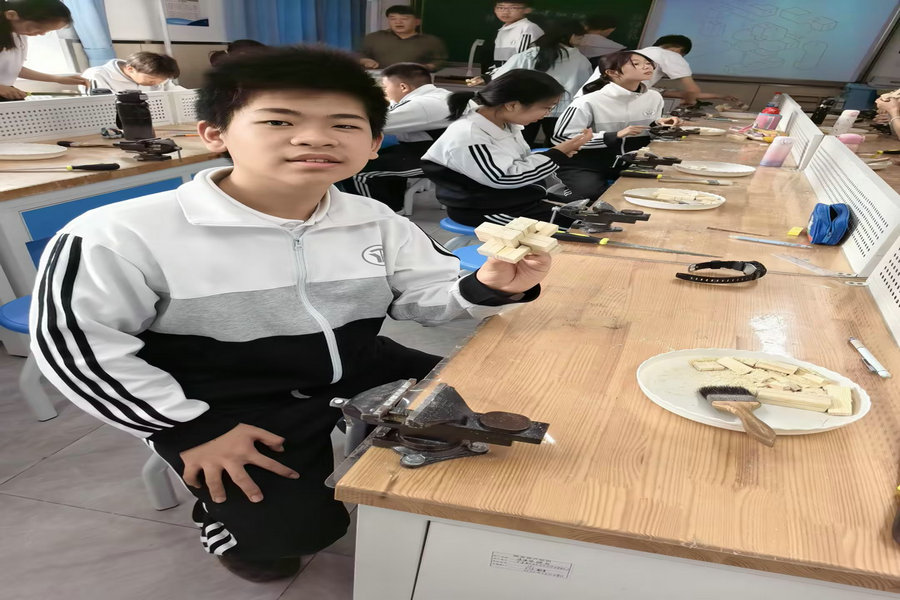 1776127833006050481.jpg 1776127833006050481.jpg